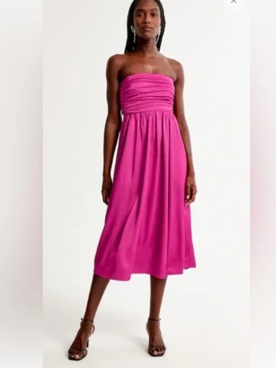 Abercrombie & Fitch Dresses & Skirts - Abercrombie & Fitch Emerson ruched strapless midi dress Size Small